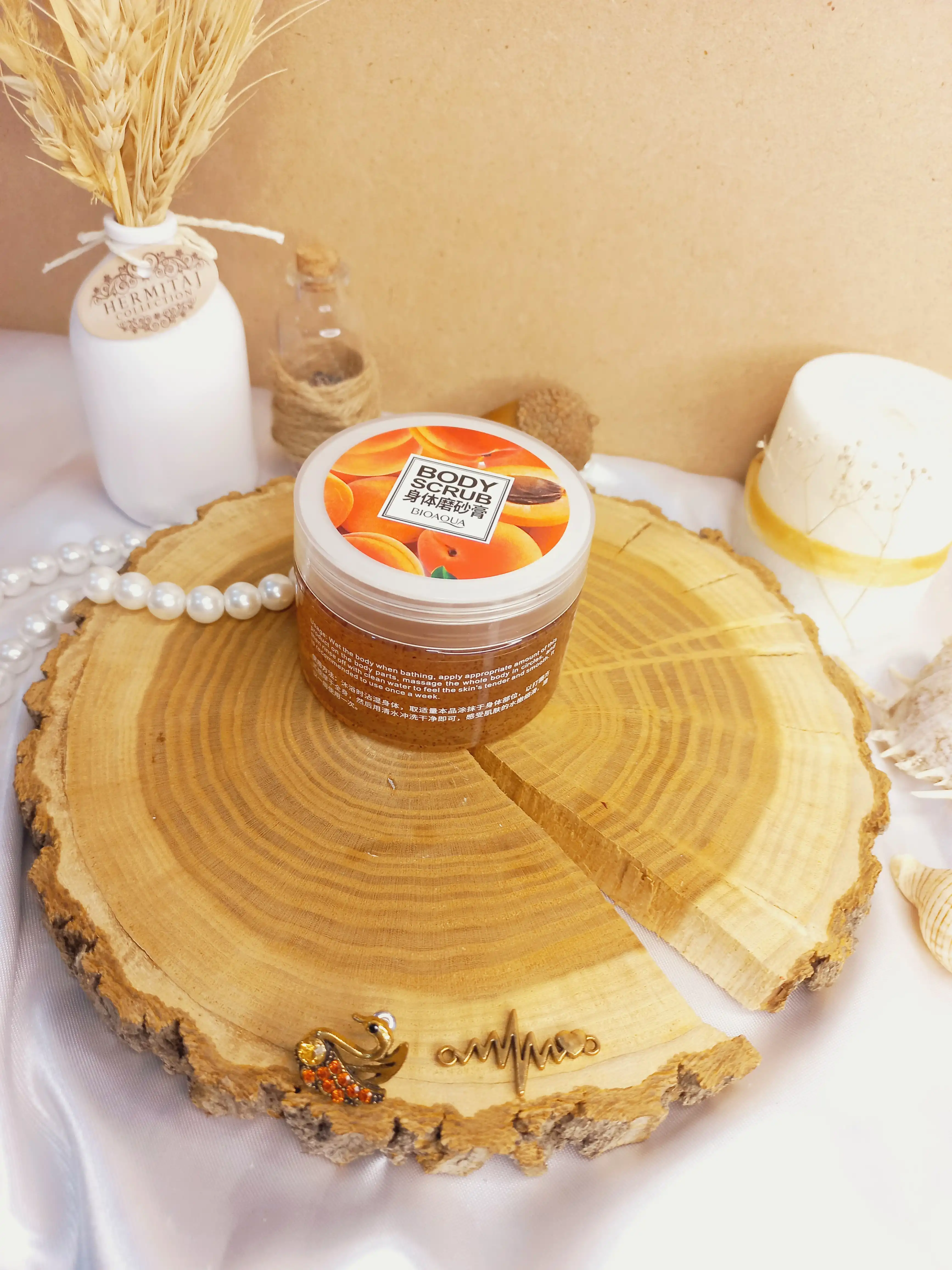 اسکراب لایه بردار زرد آلو بیوآکوا BIOAQUA |